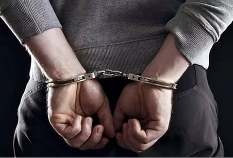 குடும்ப கவுரவத்தை காப்பாற்ற மருமகளுக்கு விஷம் கொடுத்து கொலை; தாய்மாமன் கைது!