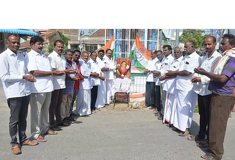 கிருஷ்ணகிரி, தேன்கனிக்கோட்டையில் ராஜீவ் காந்தி நினைவு நாள் அனுசரிப்பு