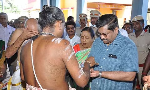 சென்னை ஐகோர்ட்டு நீதிபதி சாமி தரிசனம்