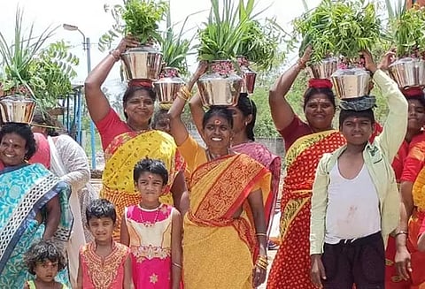 பால்குட ஊர்வலம்