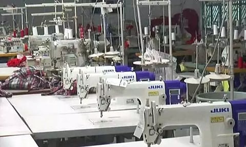 திருப்பூர், கோவை மாவட்ட ஜவுளி உற்பத்தியாளர்கள் இன்று 2-ம் நாளாக வேலை நிறுத்த போராட்டம்