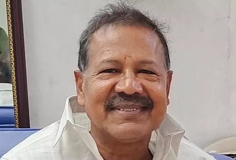 தி மு க முன்னாள் கவுன்சிலரை காரில் கடத்தி கொல்ல முயற்சி