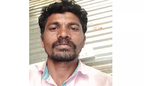 கன்றுகுட்டியை செய்வினை வைத்து கொன்றுவிட்டதாக சந்தேகம்: அண்ணனை வெட்டிக்கொன்று தம்பி தற்கொலை...!