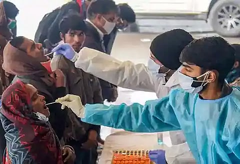 ஒமைக்ரான் பிஏ.4 மாறுபாடு இந்தியாவில் கண்டறியப்பட்ட பின் கண்காணிப்பு தீவிரம் - டாக்டர் என் கே அரோரா