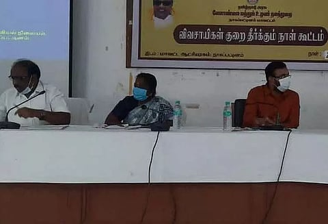 தடுப்பணை மதகுகளை சீரமைக்க வேண்டும்