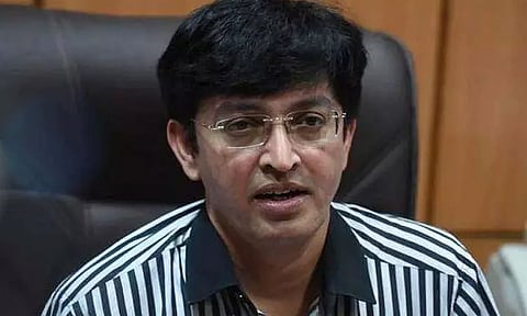 கொரோனா பரவலை கட்டுப்படுத்த தீவிர கண்காணிப்பு - சுகாதாரத்துறை செயலாளர் உத்தரவு..!