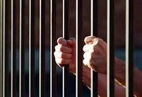 கார் டிரைவருக்கு 1 ஆண்டு சிறை தண்டனை