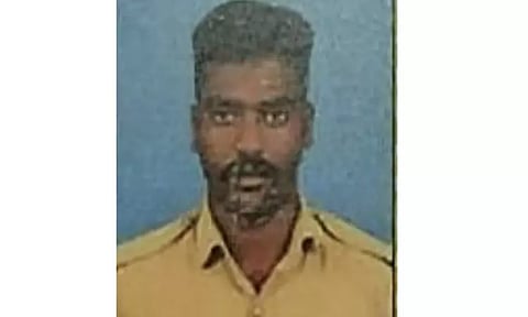 புழல் சிறை வளாகத்தில் வார்டன் தூக்கிட்டு தற்கொலை - போலீஸ் விசாரணை
