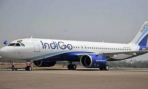 இண்டிகோ விமான நிறுவனத்திற்கு ரூ. 5 லட்சம் அபராதம் விதித்தது டிஜிசிஏ