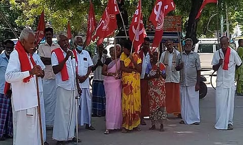 கம்யூனிஸ்டு கட்சியினர் ஆர்ப்பாட்டம்