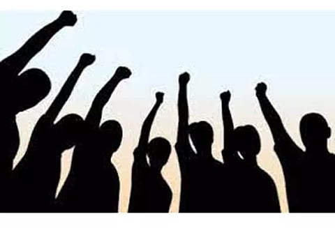 விவசாயிகள் சங்கத்தினர் ஆர்ப்பாட்டம்