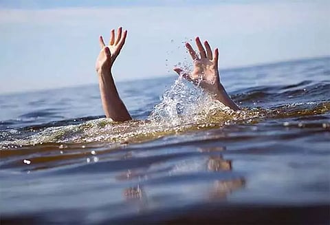 மைசூருவை சேர்ந்த 2 பேர் கடலில் மூழ்கி பலி