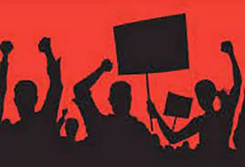 நர்சுகள் போராட்டம் எதிரொலி- அரசு ஆஸ்பத்திரியில் அறுவை சிகிச்சை நோயாளிகள் பாதிப்பு