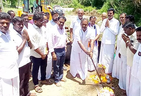 பாலம் அமைக்க பூமிபூஜை