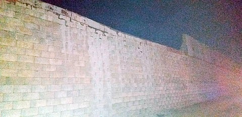 மேம்பால தடுப்புச்சுவர் சீரமைப்பு