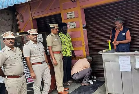 திண்டுக்கல்லில் புகையிலை பொருட்கள் விற்ற 2 கடைகளுக்கு 'சீல்'