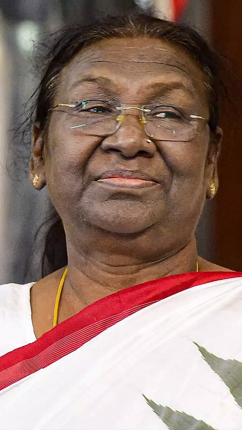 நாட்டின் 15வது ஜனாதிபதியாக பதவியேற்றார் திரவுபதி முர்மு