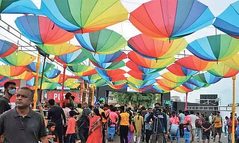 கண்கவர் கலை நிகழ்ச்சிகள் அரங்கேற்றம்: பெசன்ட்நகர் எலியட்ஸ் கடற்கரையில் சென்னை தின கொண்டாட்டம்