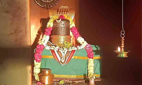 காரைக்குறிச்சி பசுபதீஸ்வரர் கோவில் லிங்கத்தின்மேல் சூரியஒளி விழுந்த அபூர்வ நிகழ்வு