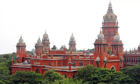 கோவில் அர்ச்சகர்கள் நியமனத்தை எதிர்த்த வழக்கு: சென்னை ஐகோர்ட்டு இன்று தீர்ப்பு...!