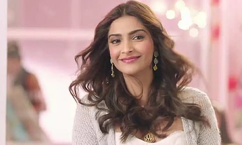 தனுஷ் பட நடிகைக்கு ஆண் குழந்தை