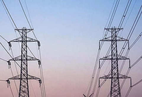 மின்சாரத்தை மிச்சப்படுத்த வாரத்தில் 5 நாள் மட்டுமே பள்ளி, கல்லூரிகள் இயங்கும் - வங்காளதேச அரசு