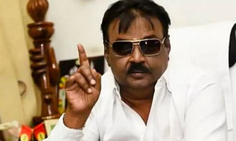 மதிய உணவு திட்டத்தில் உணவு கிடைக்காமல் மாணவர்கள் அவதிக்குள்ளான சம்பவம் மிகுந்த வேதனை அளிக்கிறது - விஜயகாந்த்