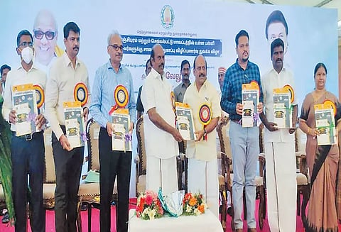 விபத்தில்லா தமிழகத்தை உருவாக்க சாலை விதிகள் முழுமையாக தெரிந்தால் மட்டுமே 'லைசென்ஸ்'- அமைச்சர் எ.வ.வேலு
