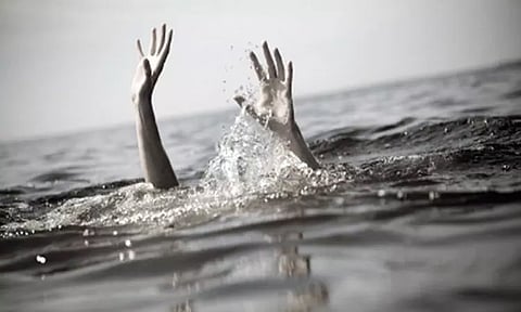 செல்பி எடுக்க முயன்றபோது ஆற்றில் தவறி விழுந்த 15 வயது சிறுவன் உயிரிழப்பு