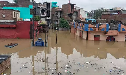 ராஜஸ்தானில் மழை வெள்ளத்தால் மூழ்கிய மாவட்டங்கள்: மீட்பு பணியில் ராணுவம்