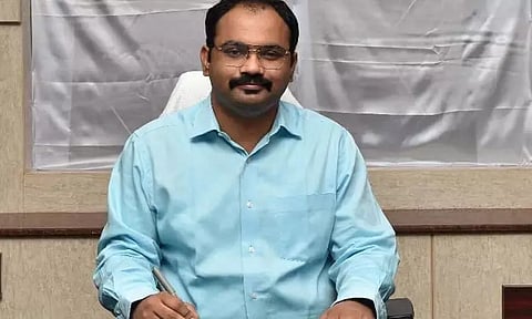 பிளஸ்-2 தேர்ச்சி பெற்ற பழங்குடியின மாணவர்களுக்கு வேலைவாய்ப்புடன் கூடிய பட்டப்படிப்பு - பயன்பெறுமாறு கலெக்டர் வேண்டுகோள்