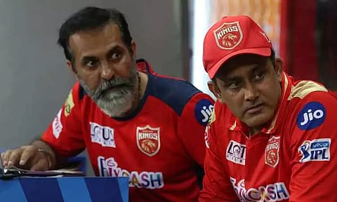 பஞ்சாப் கிங்ஸ் பயிற்சியாளர் பதவியில் இருந்து கும்பிளேவை நீக்க முடிவு