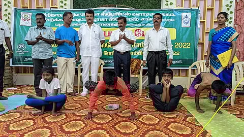 பழனியில் மாநில அளவிலான யோகா போட்டி