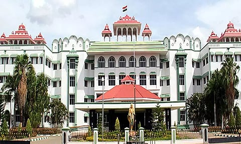 பால் வியாபாரத்தை 24 மணி நேரமும் நடத்தலாம் - மதுரை ஐகோர்ட்டு உத்தரவு