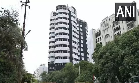 நொய்டா இரட்டைக் கோபுர தகர்ப்புக்கான முன்னெச்சரிக்கை ஏற்பாடுகள் தீவிரம்