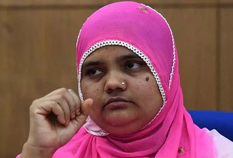 பில்கிஸ் பானுவை பலாத்காரம் செய்தவர்களை பாராட்டுவது இந்து கலாசாரமா? - சிவசேனா கேள்வி