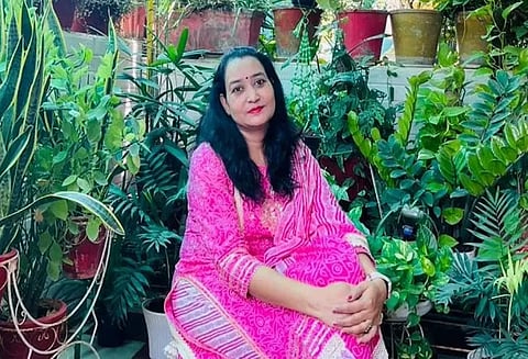 பேராசிரியை வளர்க்கும் 'குளுகுளு' தோட்டம்