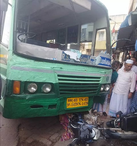 அரசு பஸ் மோதி பெண் படுகாயம்