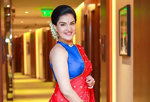 மலையாள நடிகை ஹனிரோஸுக்கு கோயில் கட்டிய தமிழக ரசிகர்