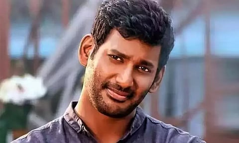 'மார்க் ஆண்டனி' படத்தின் பர்ஸ்ட்லுக் போஸ்டர் - புதிய தோற்றத்தில் ரசிகர்களை கவரும் விஷால்