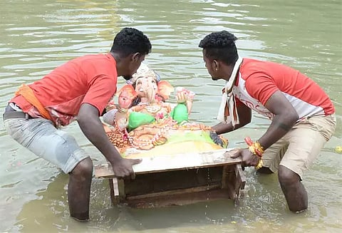 பெங்களூருவில், விநாயகர் சிலைகள் வைக்கப்படும் பதற்றமான பகுதிகளில் 24 மணிநேரம் பாதுகாப்பு