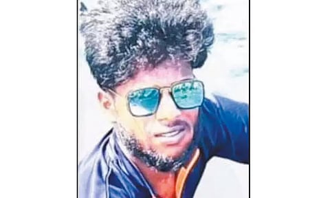 திருவொற்றியூரில் உடலில் காயங்களுடன் வாலிபர் பிணமாக மீட்பு அடித்துக்கொலையா?