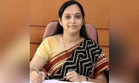 கொரோனா தொற்றால் பெற்றோரை இழந்தவர்களுக்கு வேலைவாய்ப்பில் முன்னுரிமை - கலெக்டர் தகவல்