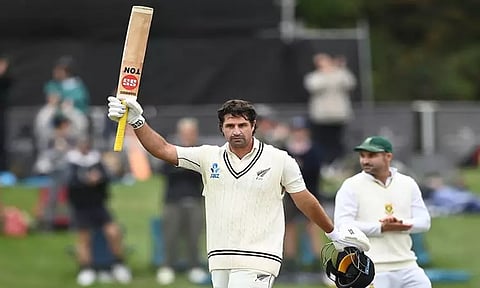 நியூசிலாந்து வீரர் காலின் டி கிராண்ட்ஹோம் சர்வதேச கிரிக்கெட்டிலிருந்து ஓய்வு பெறுவதாக அறிவிப்பு