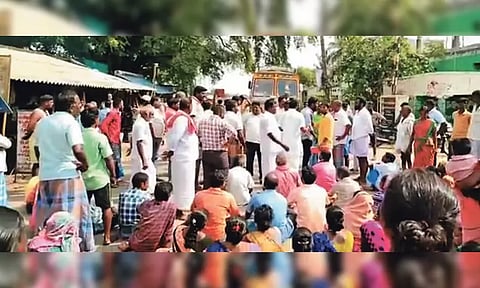 உத்திரமேரூர் ஒன்றியத்தில் கல்குவாரிக்கு எதிர்ப்பு தெரிவித்து பொதுமக்கள் சாலை மறியல்