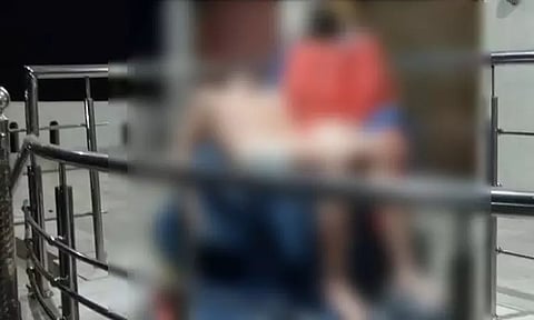 பஞ்சாப்பில் கிறிஸ்தவ ஆலயம் மீது மர்ம நபர்கள் தாக்குதல்; காருக்கு தீ வைப்பு