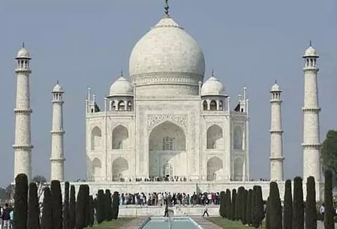 தாஜ்மஹாலை தேஜோ மஹாலயா என்று பெயர் மாற்ற பா.ஜனதா கவுன்சிலர் தீர்மானம்