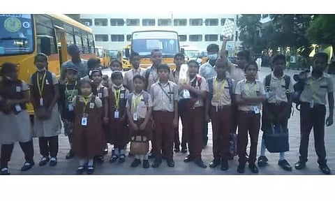 மாணவர்களுக்கு பாராட்டு விழா