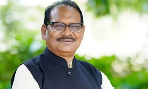 குண்டும் குழியுமான சாலைகளால் விபத்துக்கள் குறையும்: சத்தீஷ்கர் மந்திரி சொல்கிறார்