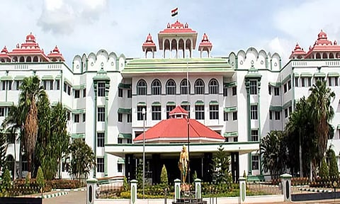 அவமதிப்பு வழக்கு மீது விசாரணை: சவுக்கு சங்கர் பதில் அளிக்க அவகாசம் - மதுரை ஐகோர்ட்டு உத்தரவு